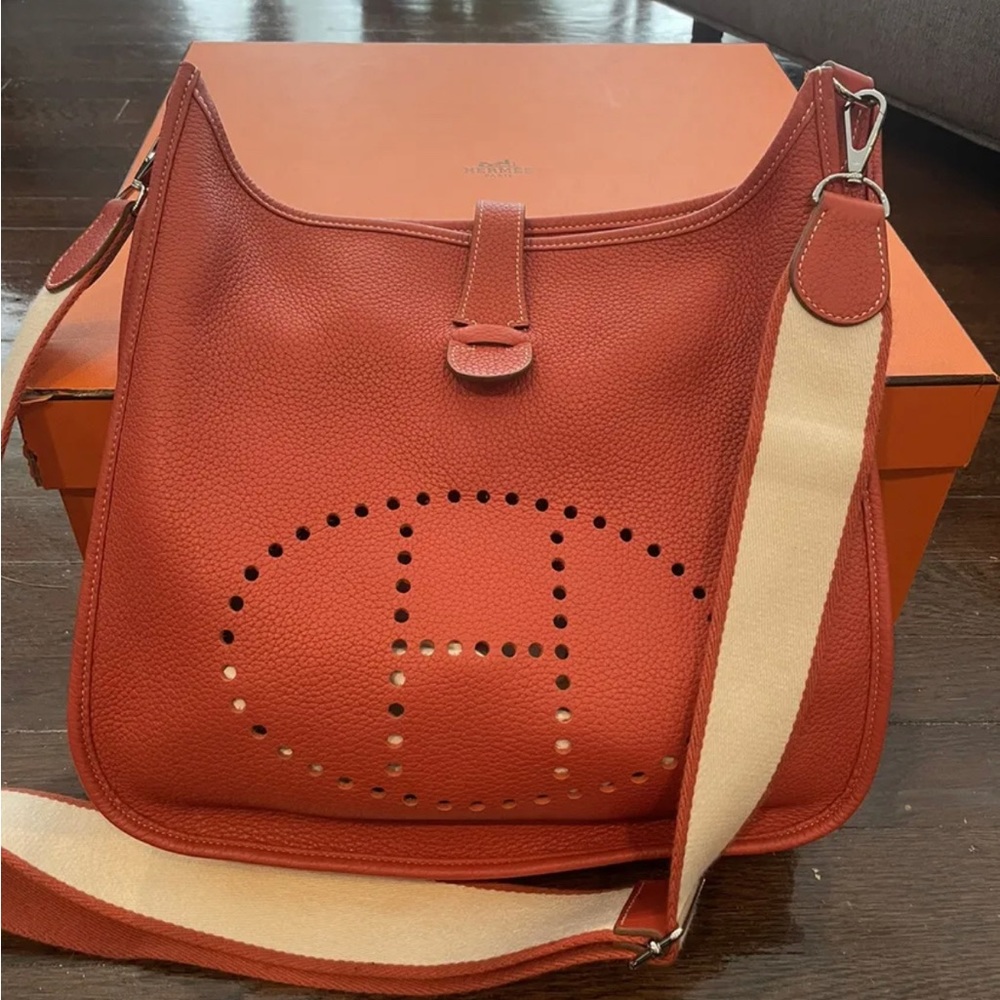 Limited Edition HERMES  Evelyne Bag Gen III Clemence Orange Cuivre